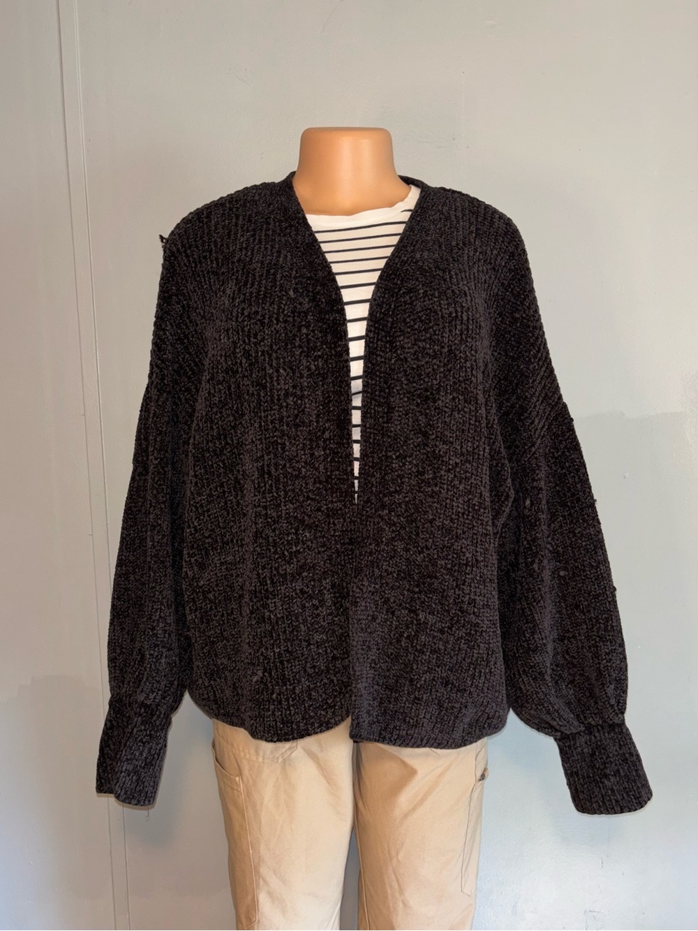 Time and Tru Black V-Neck Cardigan